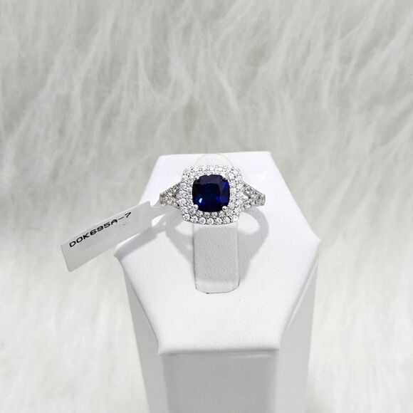 NWT, Simulated blue and white Sapphire ring in Sterling. - Picture 1 of 5